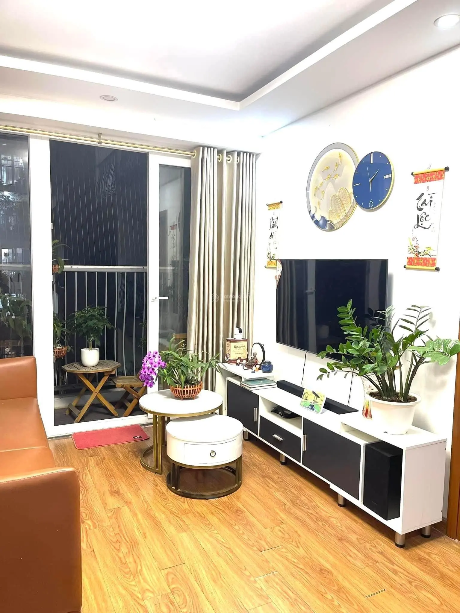 Chính chủ bán gấp căn 2PN, 2VS toà Gemek2 sẵn sổ 66m2 mặt đường Lê Trọng Tấn giá nhỉnh 3 tỷ