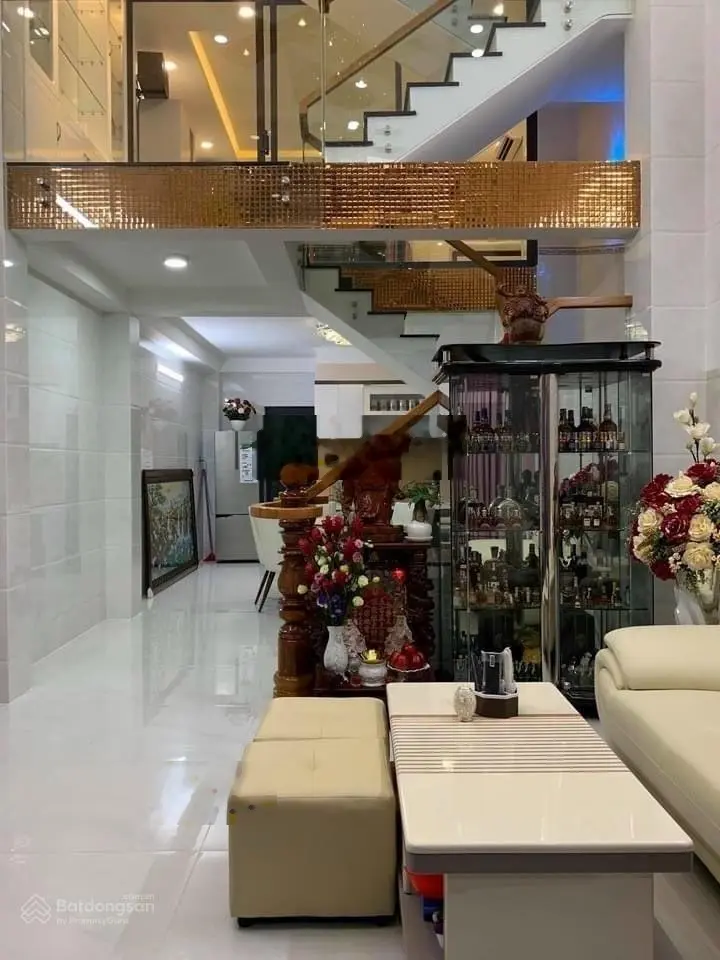 Gấp!Bán nhà Trần Hưng Đạo,Quận 5-Giá:2.48tỷ/68m2 (5x13.6m) sổ riêng. 1 trệt 2 lầu phù hợp DT