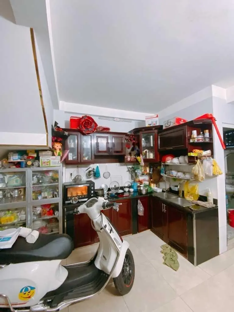 Bán nhà Quận 8, dòng tiền ổn định. 45 triệu/tháng, 5 lầu, hẻm chợ 15tỷ5