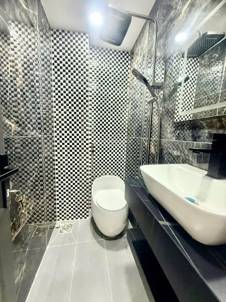 Huỳnh Tấn Phát HXH, TT Nhà Bè, DT50m2, 1 trệt 2 lầu, sân thượng, 4PN, 4WC, giá 3.45 tỷ