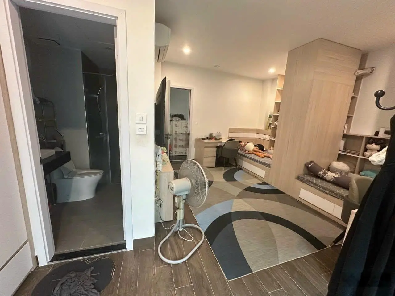 Bán nhà Phố Tô Vĩnh Diện Phân Lô Cán Bộ Nhà Ngõ Riêng 42m2 Thang Máy Ô Tô Đỗ Tận Cửa Mặt Tiền Rộng
