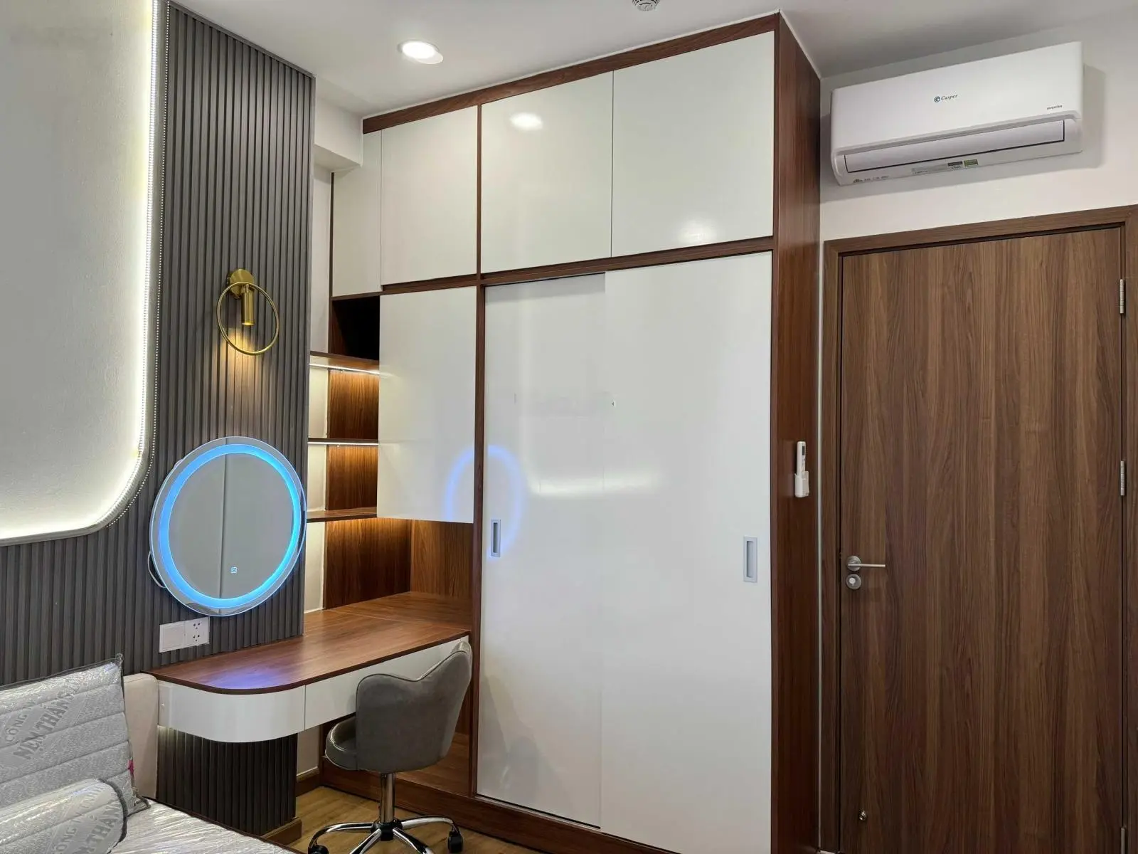Căn 2PN Rivana view sông, tầng trung đẹp giá chỉ 2 tỷ 430 - Hỗ trợ thủ tục vay lên đến 70%