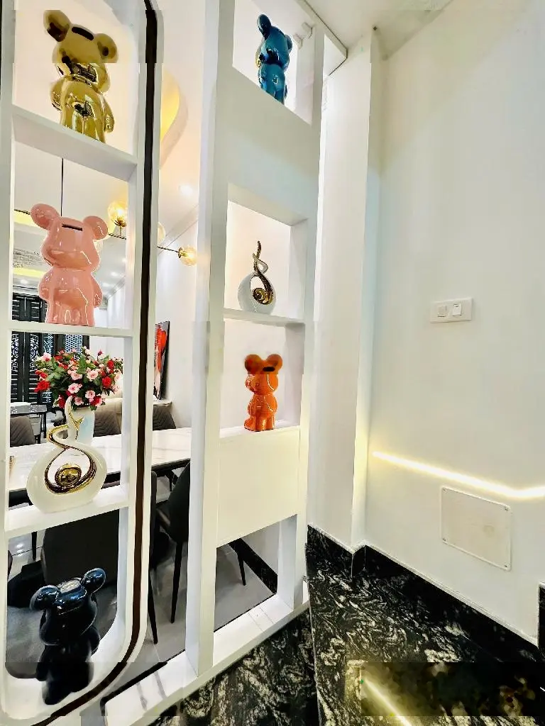 Siêu hiếm sát hồ Dương Văn Bé, Hai Bà Trưng, nhà đẹp 56m2 5 tầng, sát ôtô. Chỉ 8.4tỷ. LH 0904690958