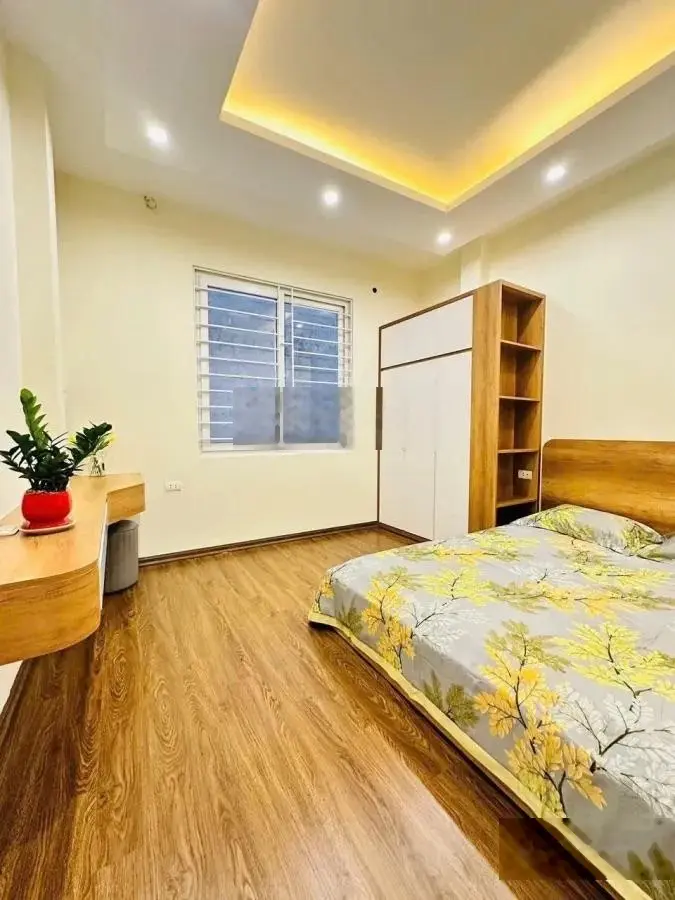 Quá đẹp!!! Chỉ hơn 6 tỷ nhà phố Khương Đình xịn mịn 38m*5T*3.5mMT - oto cạnh nhà cách 5m.