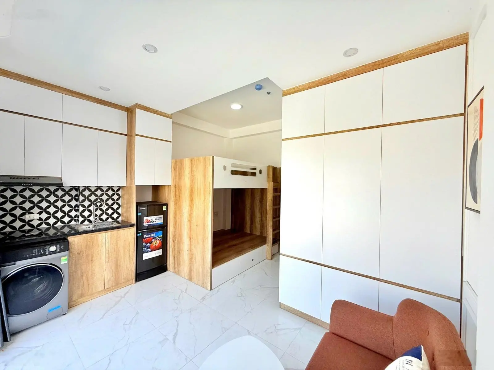 Tòa CHDV phố Xã Đàn quận Đống Đa - 18 phòng khép kín - doanh thu 1.1 tỷ/ năm - chào giá 17.5 tỷ