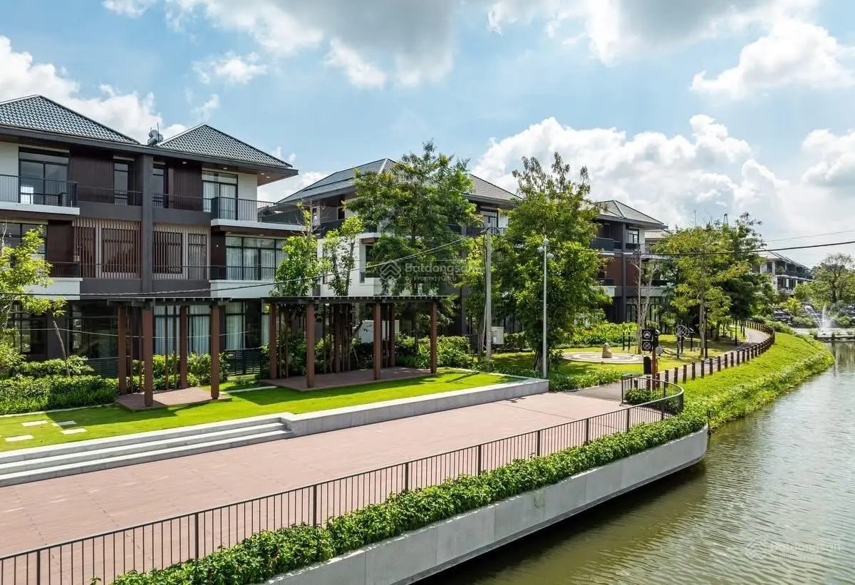 Bán nhanh biệt thự thự song lập ID Junction 120m2. Em Lena 0932890098