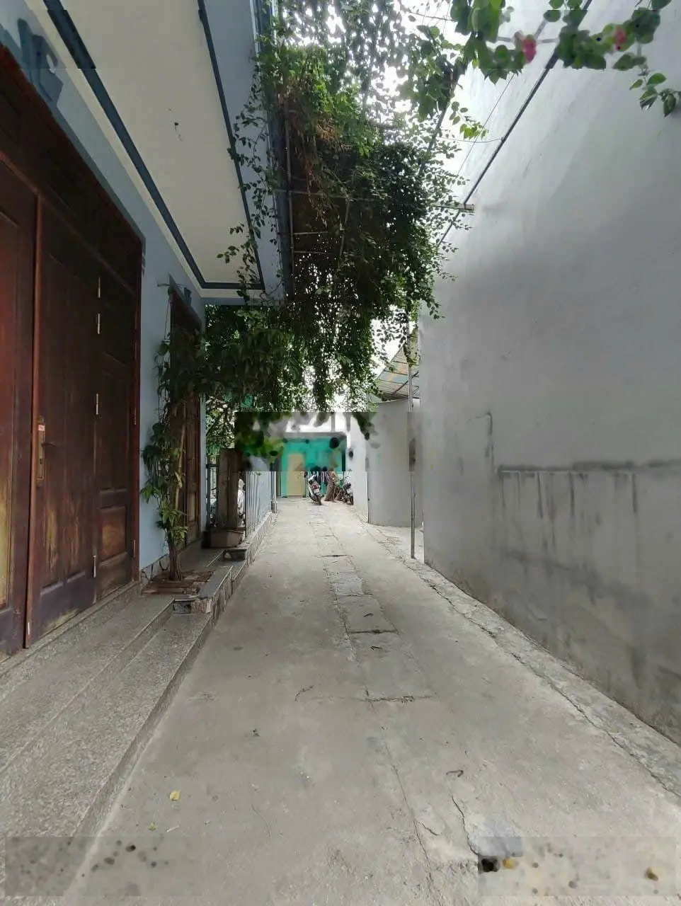 Cần bán 62m 3tang oto vào nhà giáp võ văn kiệt cạnh meninh plaza ,300m đủ công năng