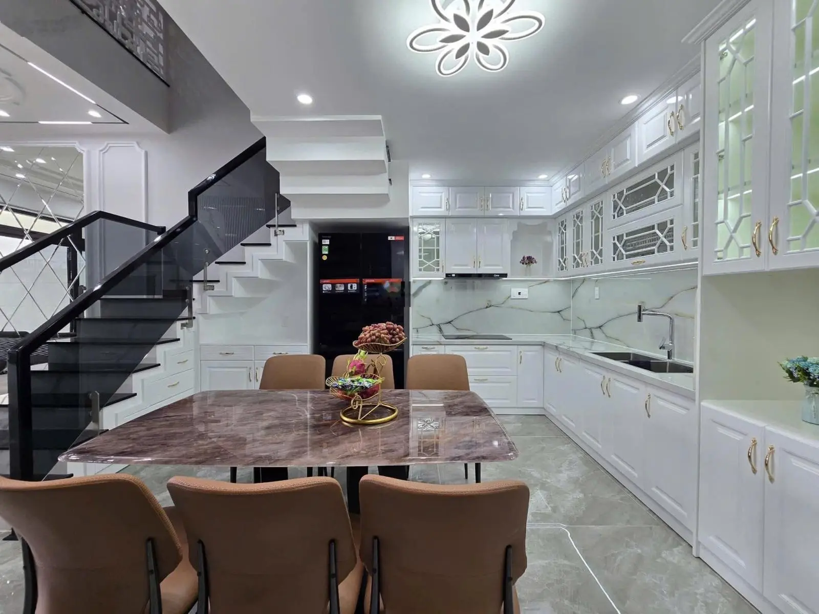 Cần bán nhà thị trấn cần đước, 1,8 tỷ, 80m2, 3 pn, 2 pt pháp lý đầy đủ