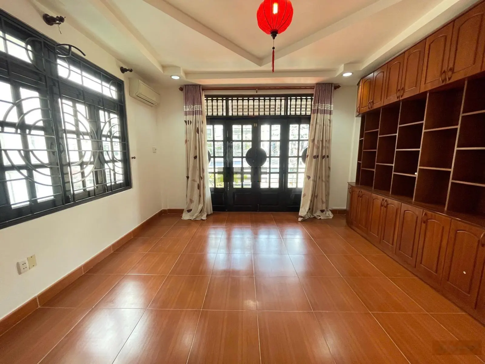 Nhà Trệt Lầu gần Nhà Thờ Fatima, Đại Học Luật- Hiệp Bình Chánh Thủ Đức. Đầy đủ tiện ích, có sân.
