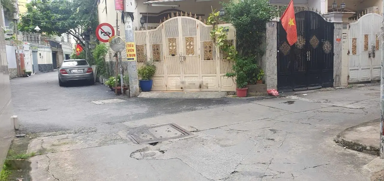 Chủ Ngộp bán nhanh nhà HXH thông, đường Phan Đăng Lưu P.1 Phú Nhuận, DT 4x9m, 2tầng 3PN, Gía 6.3 tỷ