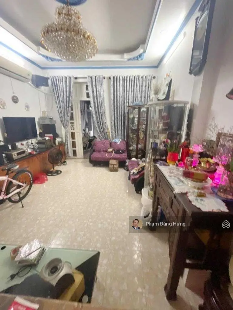 Hiếm bán nhà mặt tiền kinh doanh cực tốt - Nguyễn Trung Trực, Bình Thạnh, 52m2, 4 tầng, chỉ 11 tỷ