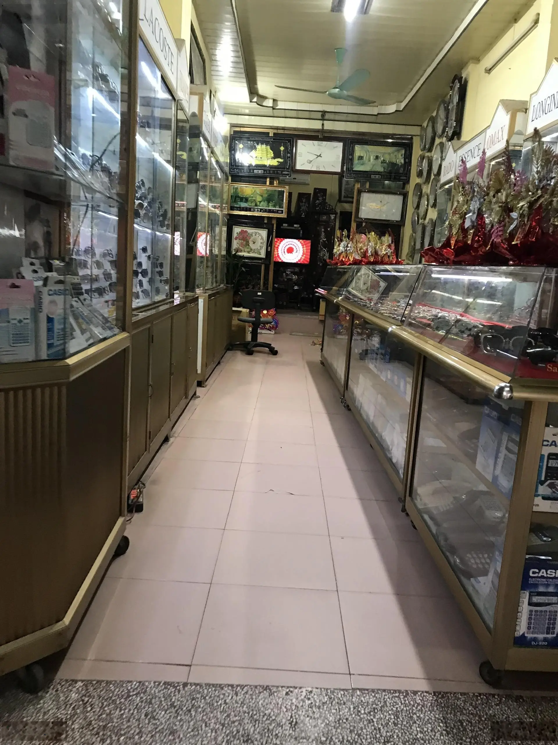 Bán nhà 3 tầng DT 91,4m2 đường Nguyễn Thái Học, P. Trần Phú, TP. Hà Giang gần chợ Lớn TP. Hà Giang