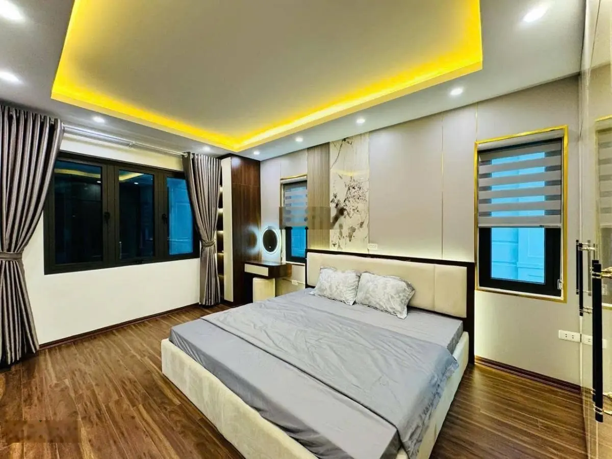 Bán nhà mới đẹp, Doãn Kế Thiện, Mai Dịch, thang máy, gần phố, 37m2x6T, MT 4.5m chỉ 7,x tỷ