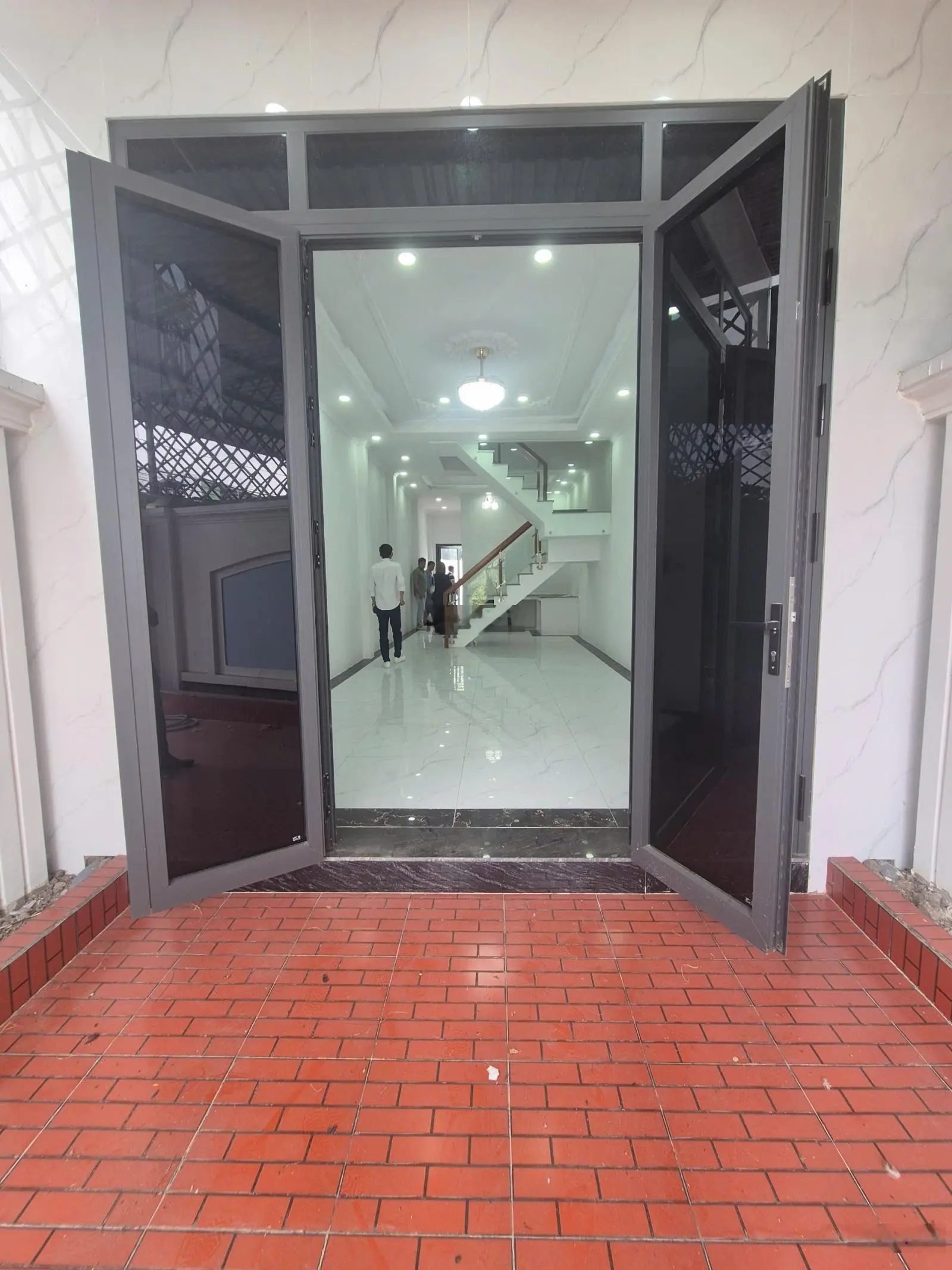 Bán nhà riêng tại Xã Bình Chánh, 90m2, 3PN, 3WC, chính chủ, hot