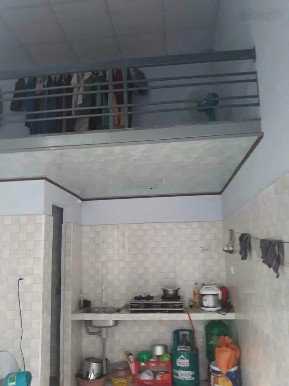 Sụp hầm nhà cấp 4 gác lửng sát trường ĐH Duy Tân. DT 140m2 đường rộng 7m giá 2 tỷ 7