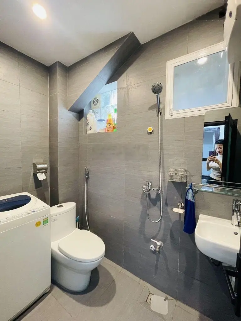 Bán căn TT Phạm Ngọc Thạch - Đống Đa - nội thất cơ bản - ở sướng - DT 45m2 giá 2.98tỷ