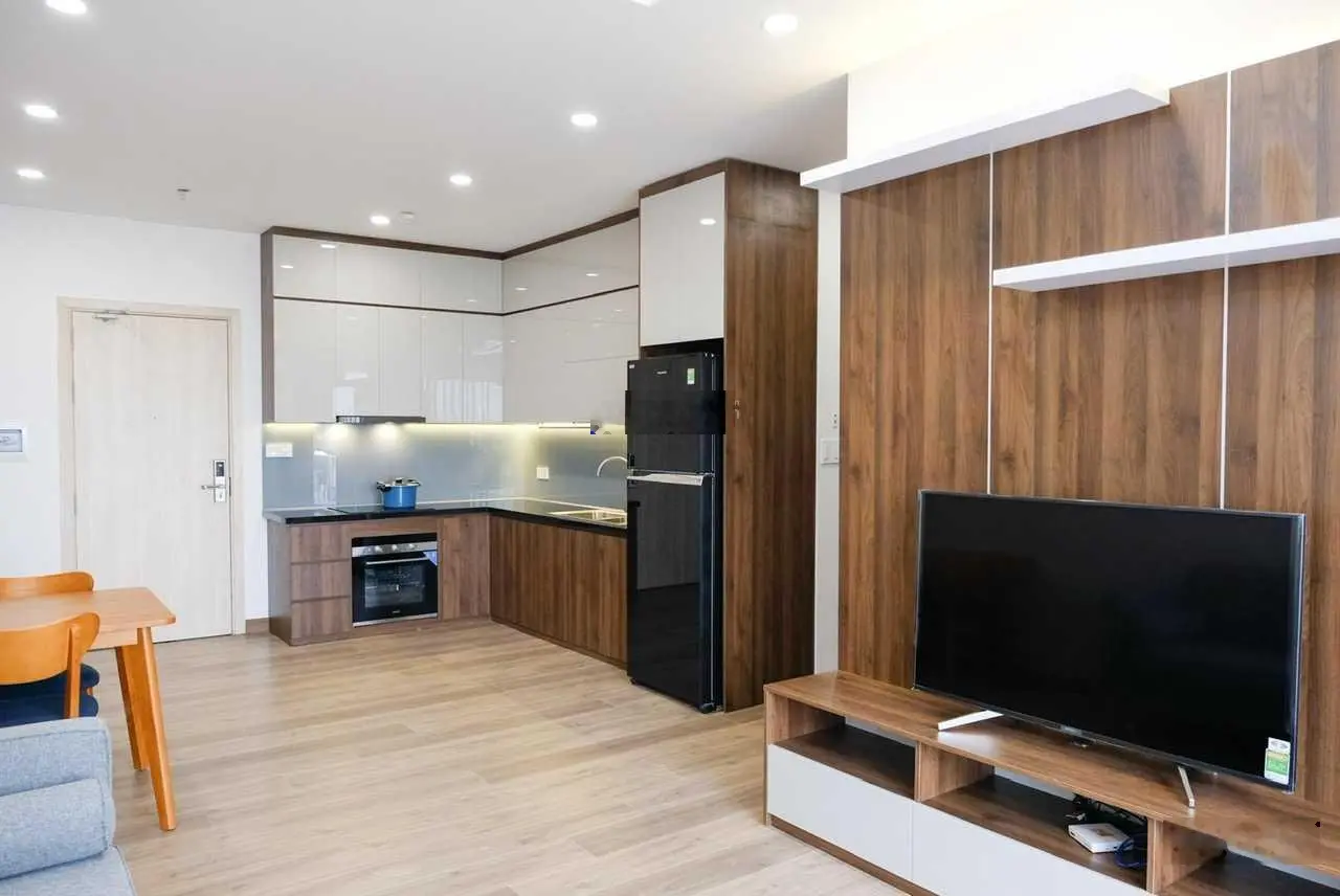 Cần bán gấp căn hộ chung cư Viva Riverside DT: 70m2, 2PN, 2WC. Full NT. Nhà đẹp. Giá: 3,35 tỷ