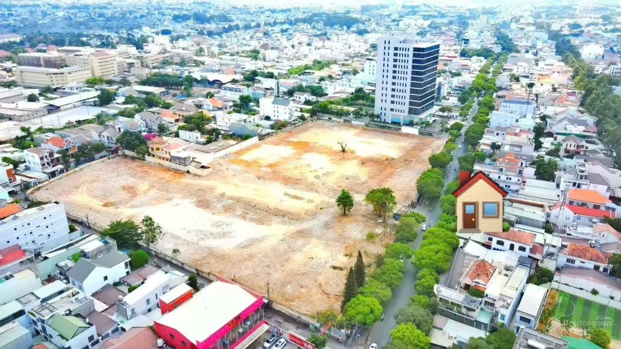 BÁN Mặt tiền Phan Trung ngang 15m6 sổ riêng full thổ cư phường Tân Mai ,thành phố Biên Hoà