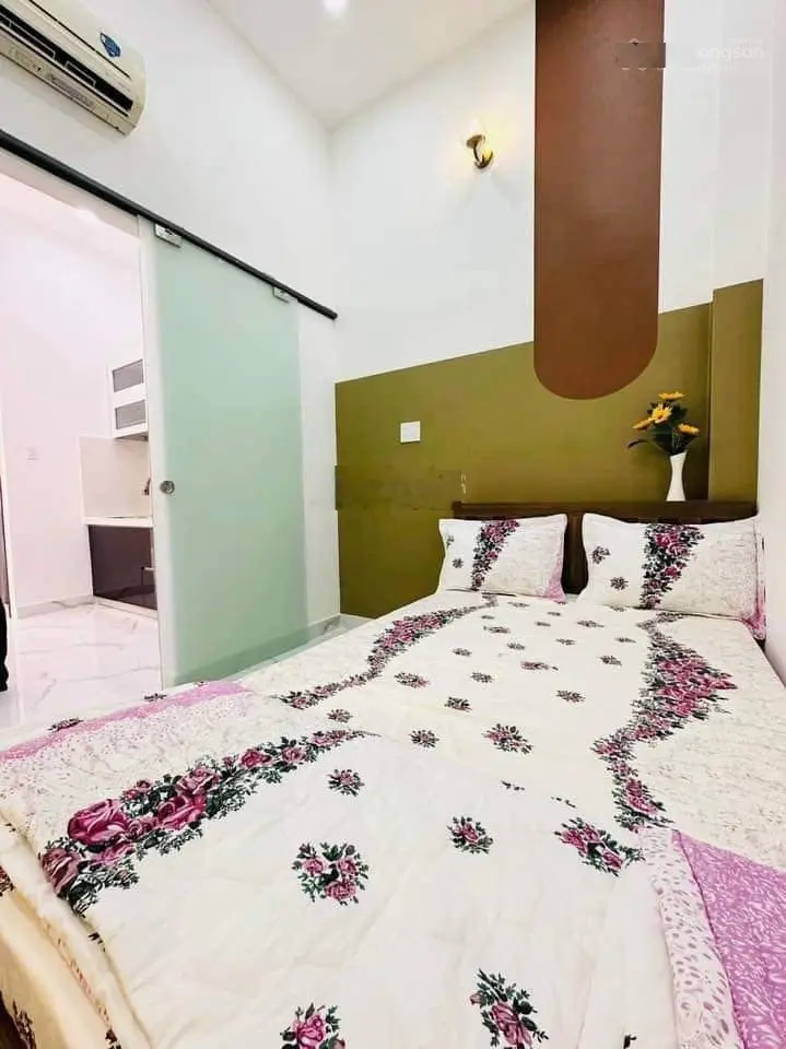 Bán nhà Đ.Bạch Đằng,P.2, Tân Bình gần sân bay Tân Sơn Nhất chỉ 2tỷ630, DT:47,6m2.LH:0906 527 ***