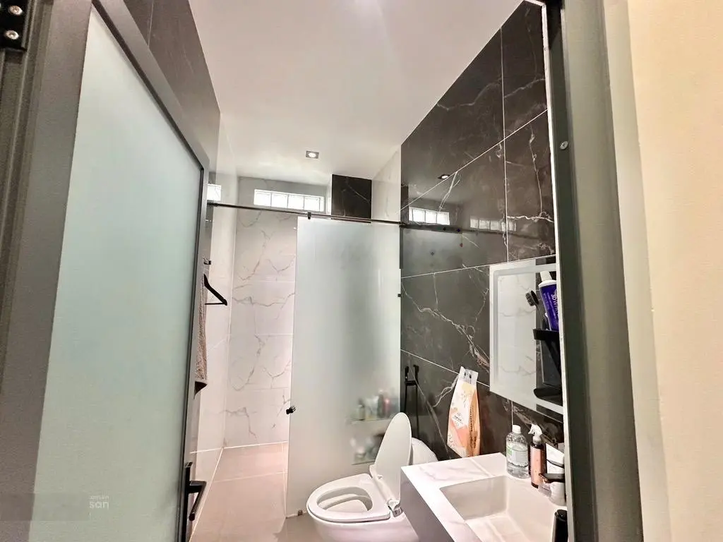 Bán nhà 4 tầng đường Đỗ Xuân Hợp, Phước Long B, hẻm xe hơi chỉ vài bước tới Trường Kỹ Nghệ 2