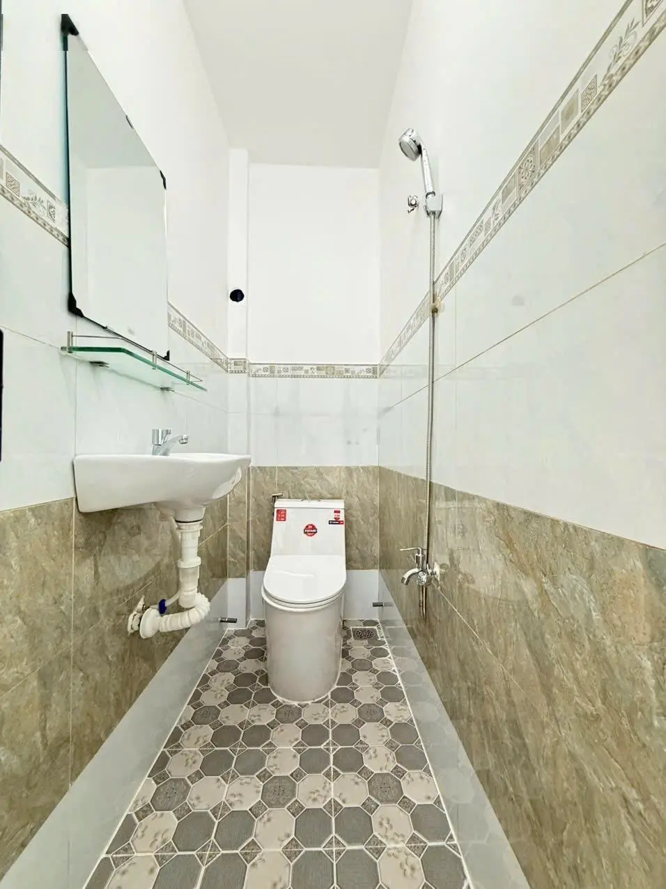 Nhà mới đẹp - 3.2x8m - full nội thất - hẻm rộng rãi thoáng mát