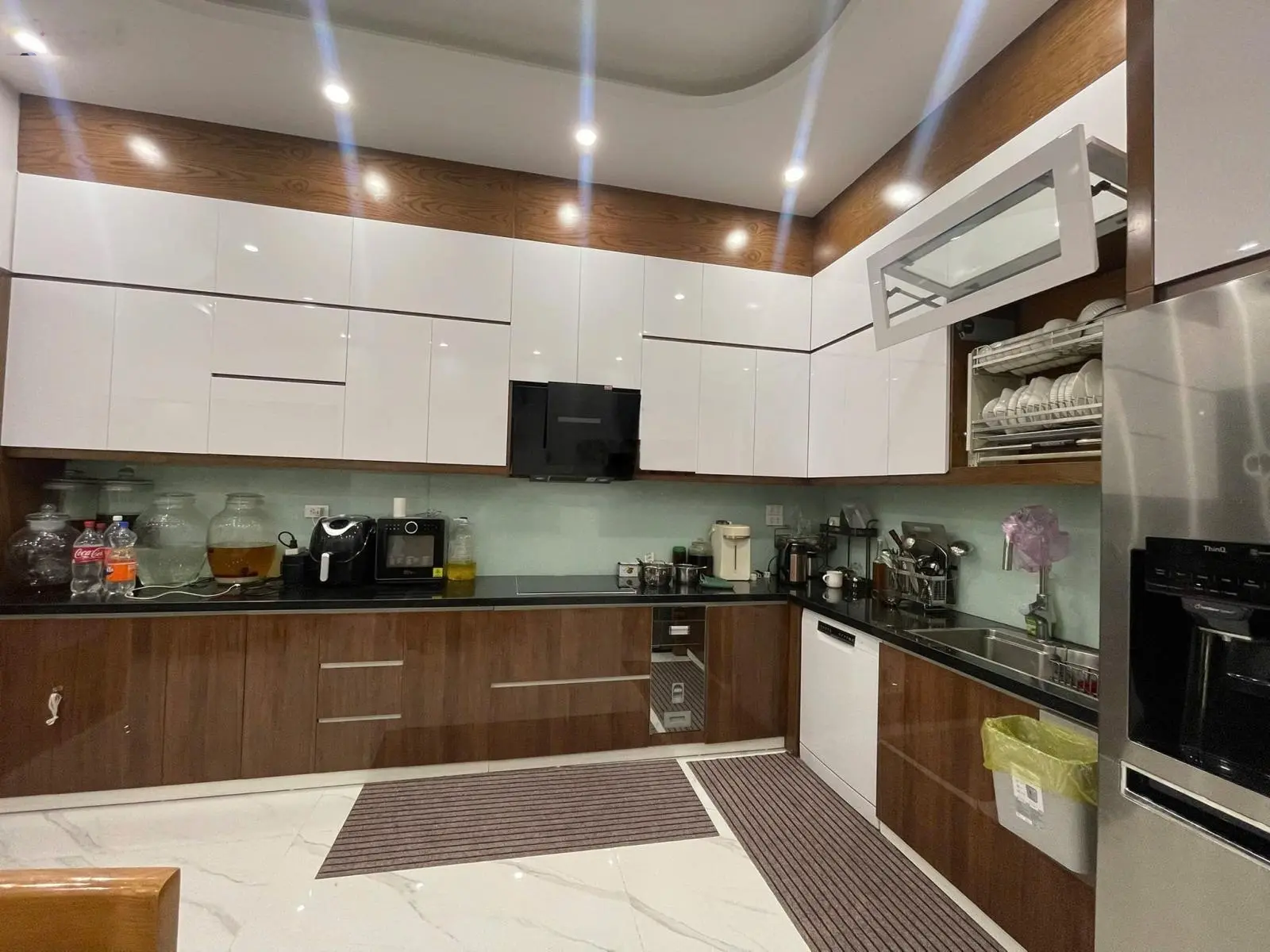 Bán nhà mặt phố tại Đại lộ Châu Âu, 4,75 tỷ, 90m2, 4PN, 4WC, view công viên
