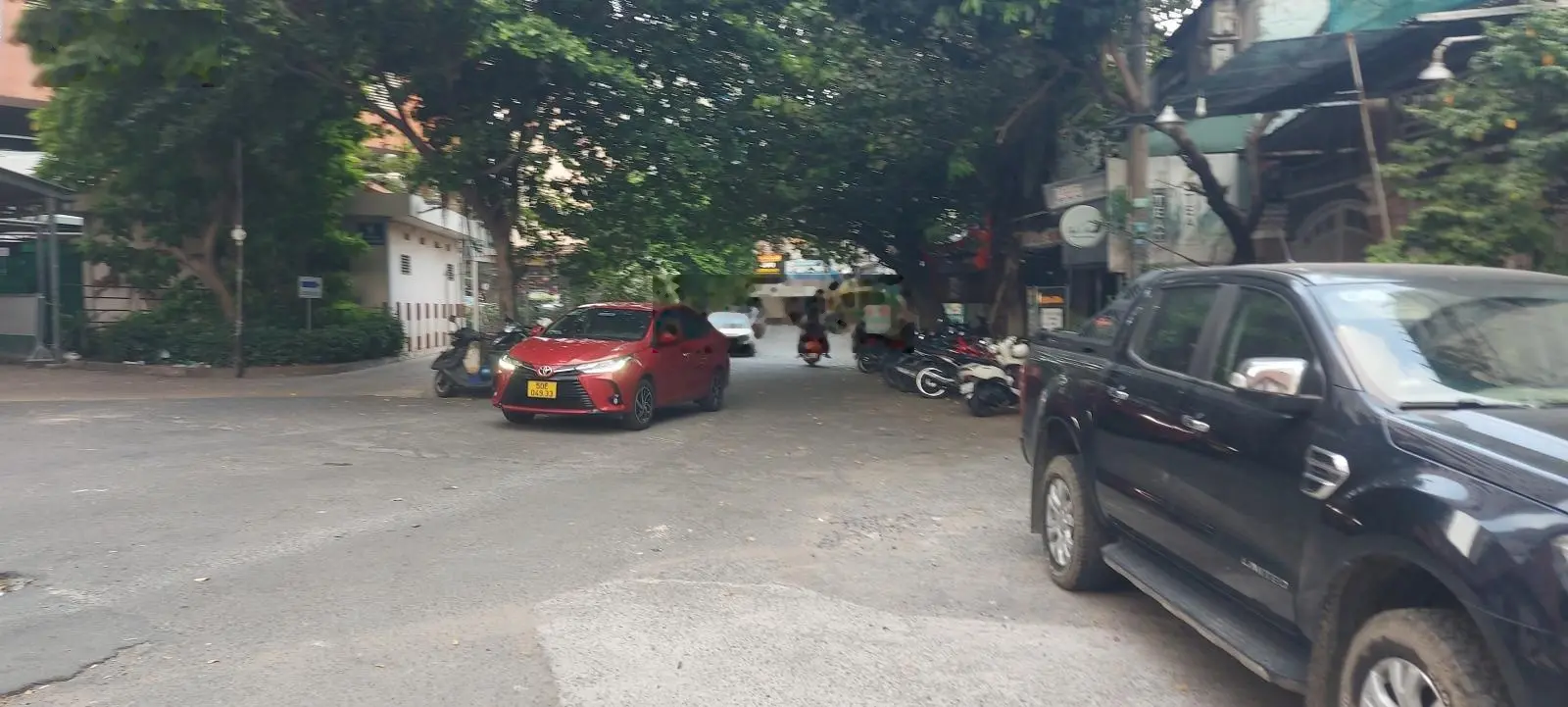 86M2 bờ kè Hoàng Sa Quận 3, ô tô xe hơi quay đầu thoải mái - 4,5mx19m 2 tầng cấp 4 mở cafe sân