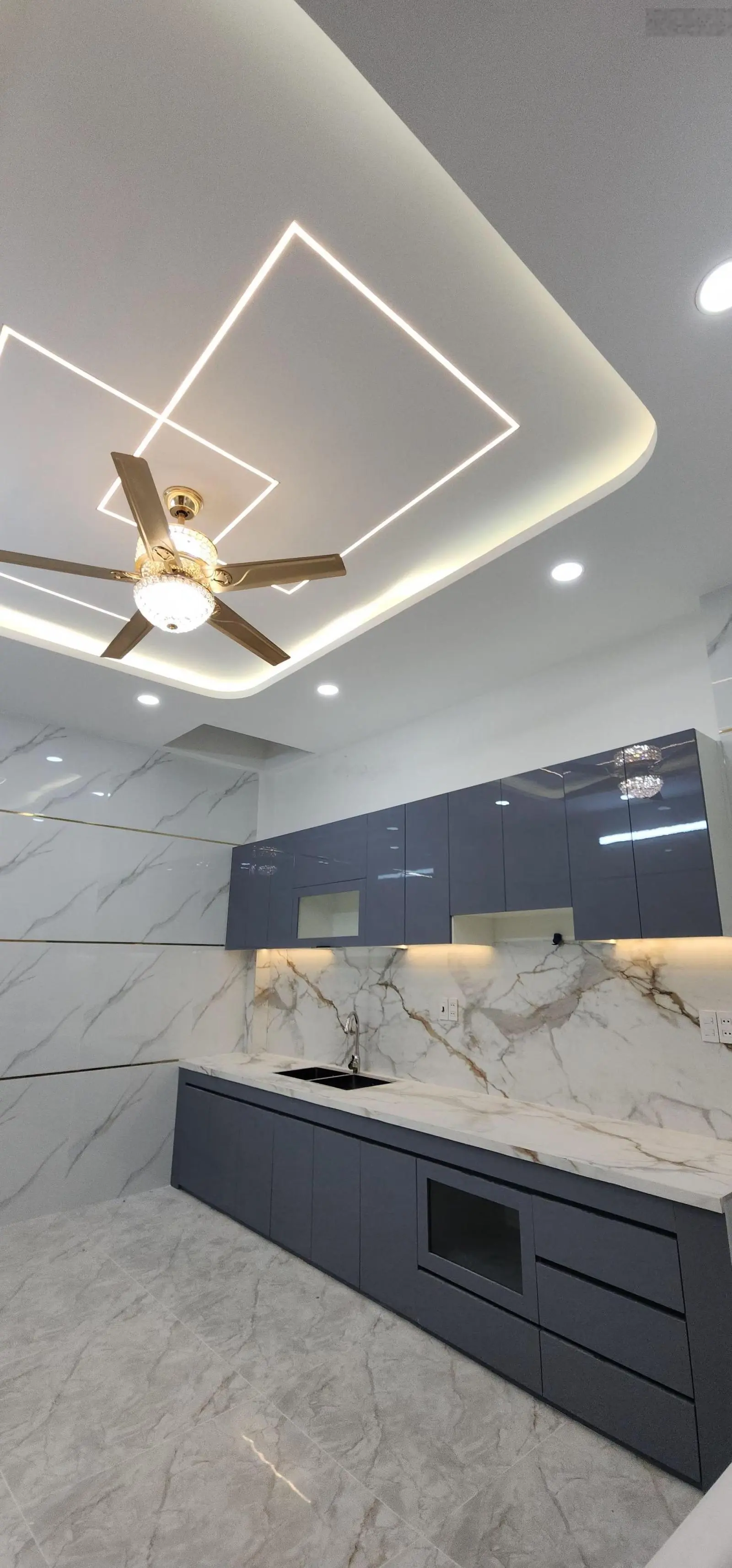 Nhà mới 100% 2 sẹc đường Phan Anh, đúc kiên cố 3 lầu