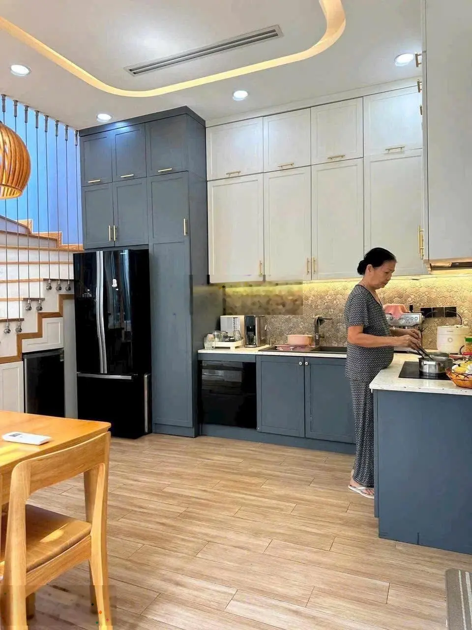 Bán nhà đẹp mặt tiền ngay Vincom Thủ Đức Phường Linh Chiểu Tp Thủ Đức
