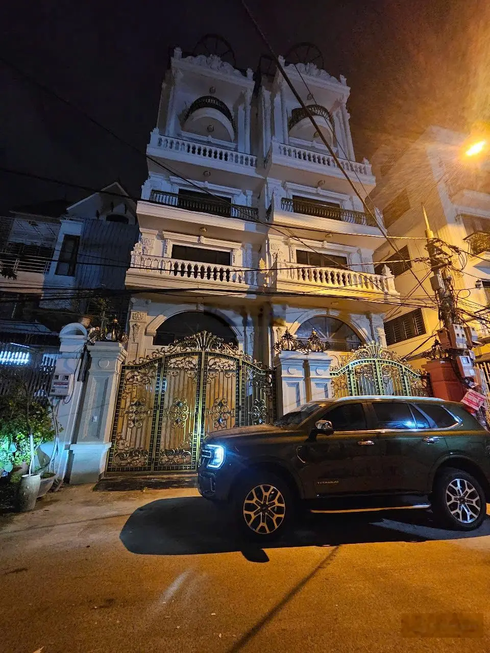 Siêu phẩm Thạch Bàn Long Biên 80m2 x 7 tầng thang máy gara ô tô ngõ ô tô tránh vỉa kinh doanh đỉnh
