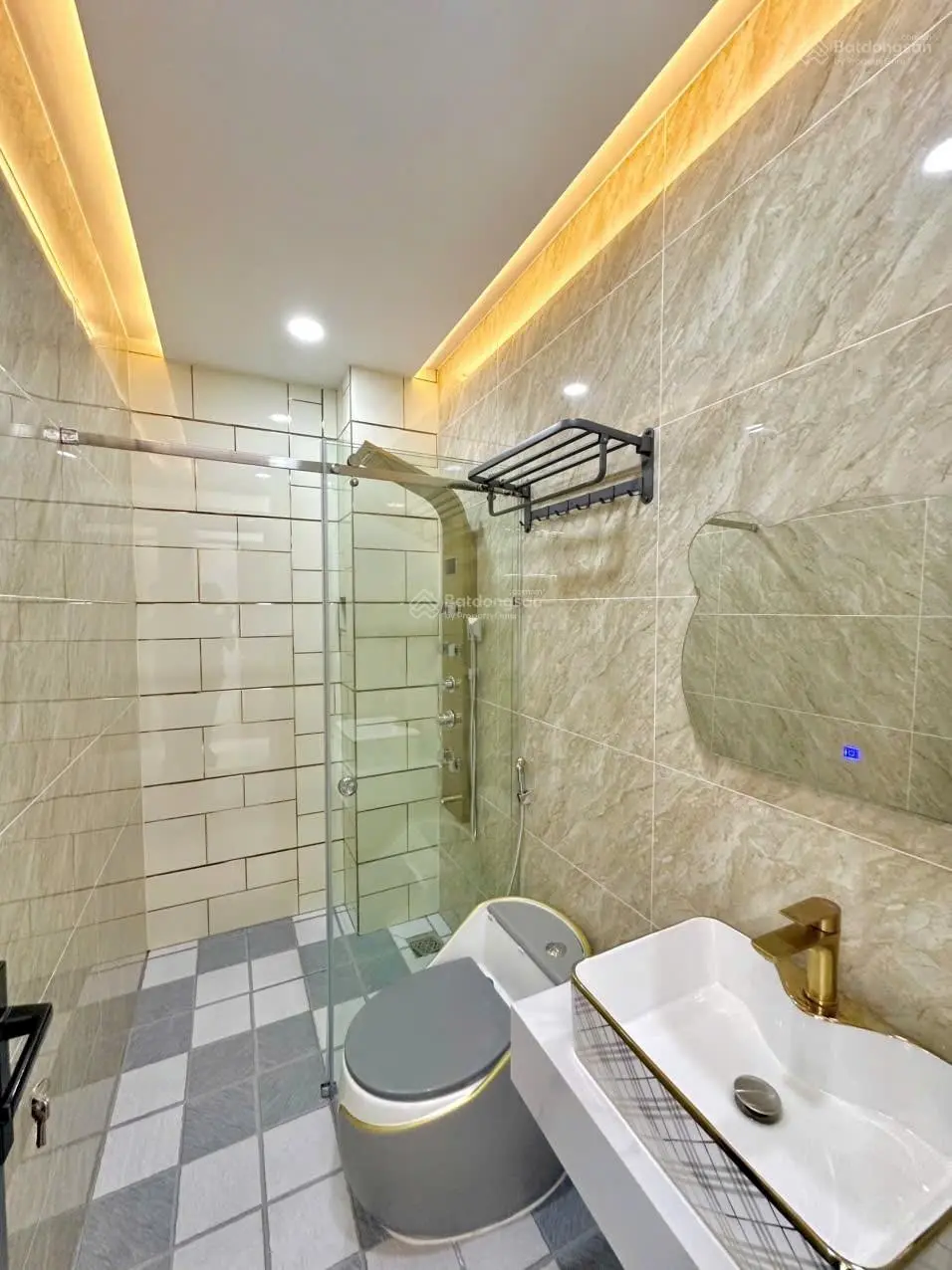Chính chủ bán nhà 1/20 đường 18B thông ra hẻm số 3 Gò Xoài giáp Lê Văn Quới 4x16m lửng 3 lầu 5PN