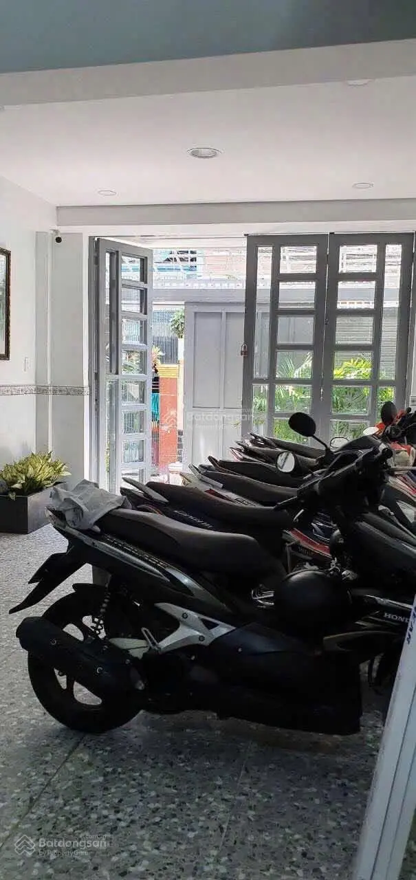 - nhà 5 tầng vừa ở vừa kinh doanh căn hộ dịch vụ cao cấp thu nhập trên 50 triệu tháng