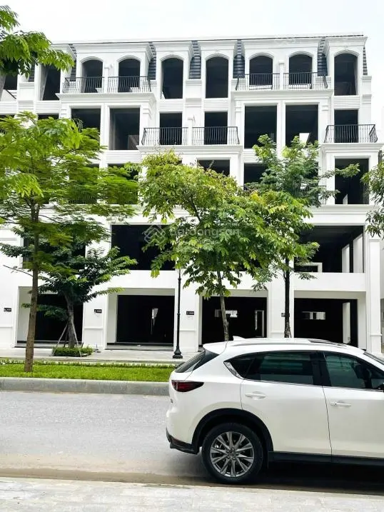 Cần nhương lại liền kề đường 33m, 100m2 tại dự án Hinode Royal Park, giá tốt 19,5 tỷ
