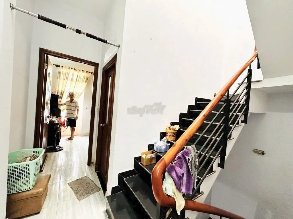 Bán Nhà Bùi Đình Tuý - Bình Thạnh - 4 x 19 , 3 Tầng chỉ 7.6 tỷ