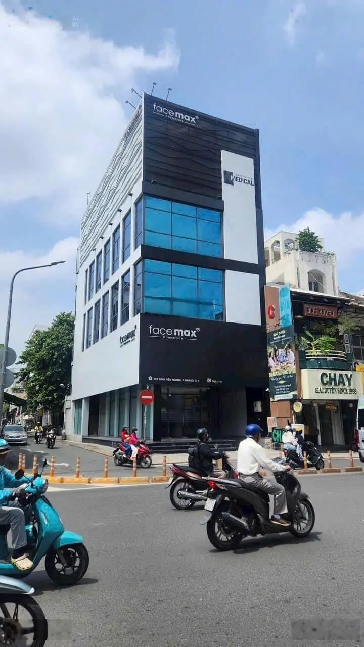 Bán nhà siêu vị trí ngay mặt tiền Cô Giang 9 x 23m - hầm + 5 lầu - HĐT: 150 triệu/tháng, giá 55 tỷ