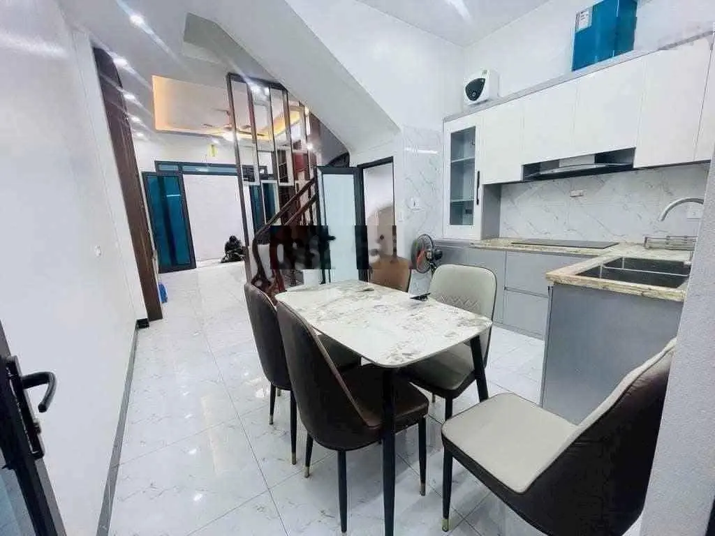 Bán Nhà Dịch Vọng Hậu Cầu Giấy 37m-Mt4m - Ngõ Thông Kinh Doanh ,Trước Nhà 3m5- Căn Góc Ở Ngay