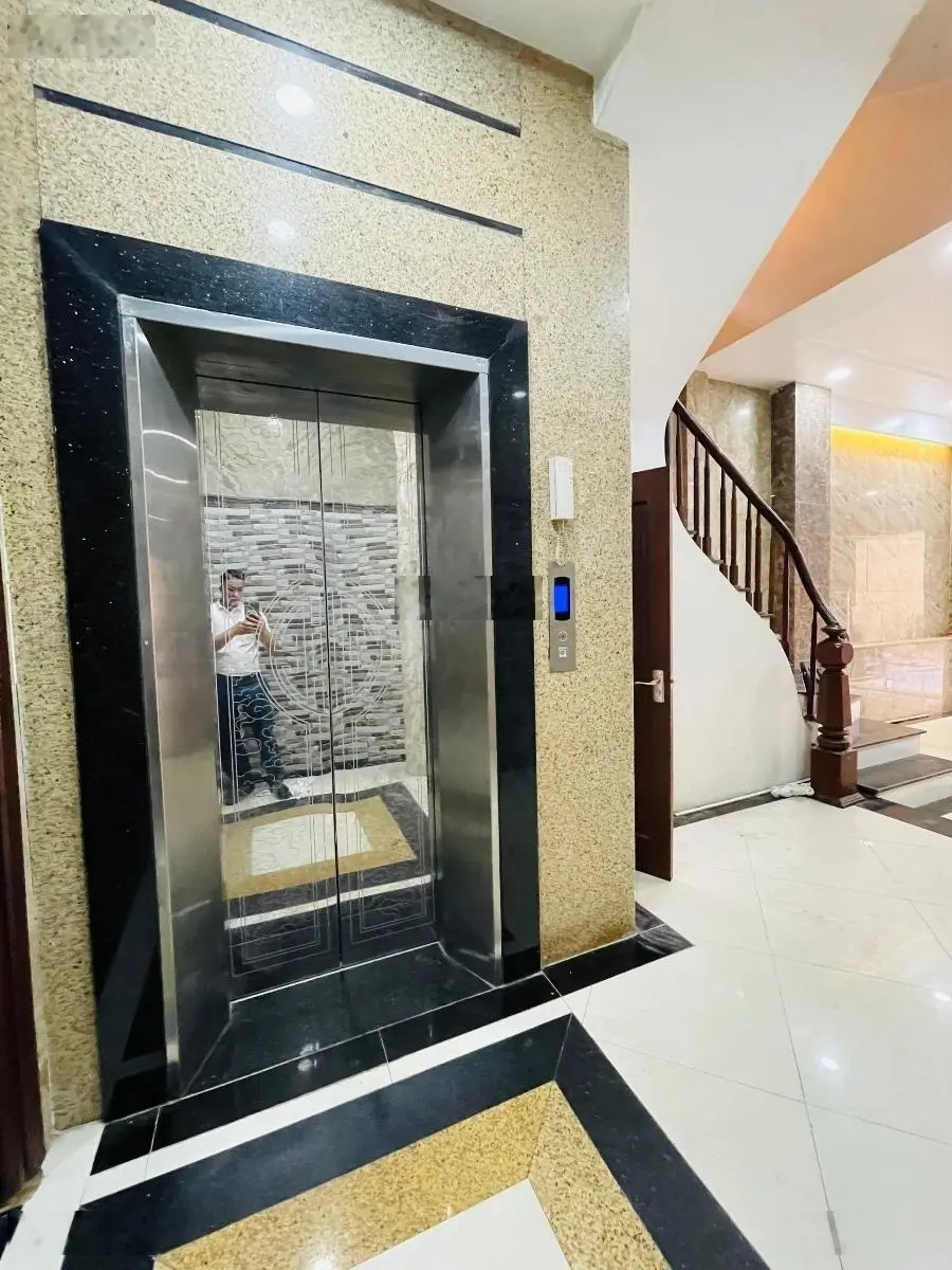 Nhà dòng tiền - ô tô ngủ trong nhà - mặt tiền kinh doanh - 66m2 * 7 tầng * 10 PN. Cho thuê VP ok