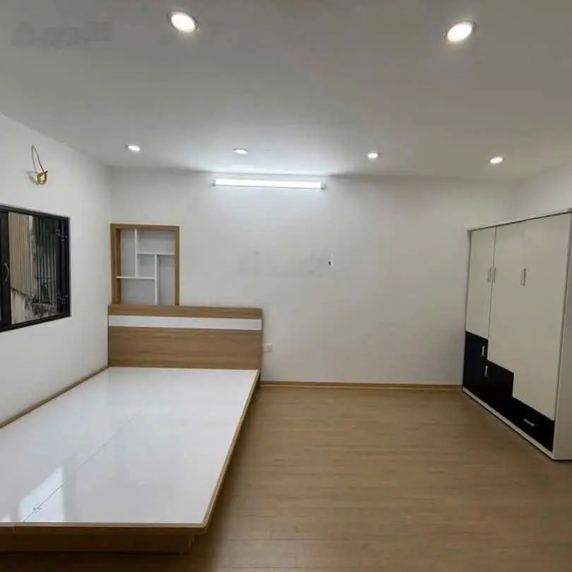 Lô góc 1.75 tỷ, DT 18m2/ 22 m2 tầng 2, nhà 3 tầng, 2 ngủ, gần hồ, ngõ 84 Kim Ngưu (Hai Bà Trưng)