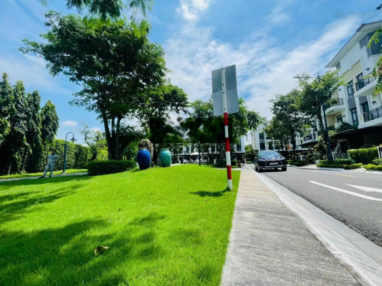 Bán gấp nhà KDC Verosa Park Khang Điền - Đối diện công viên