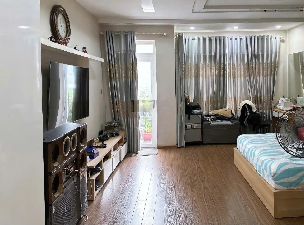 Nhà hẻm KD 8m, DT: 60m2 (4m x 15m) Huỳnh Văn Bánh, Q.PN, Giá bán: 14,5 tỷ