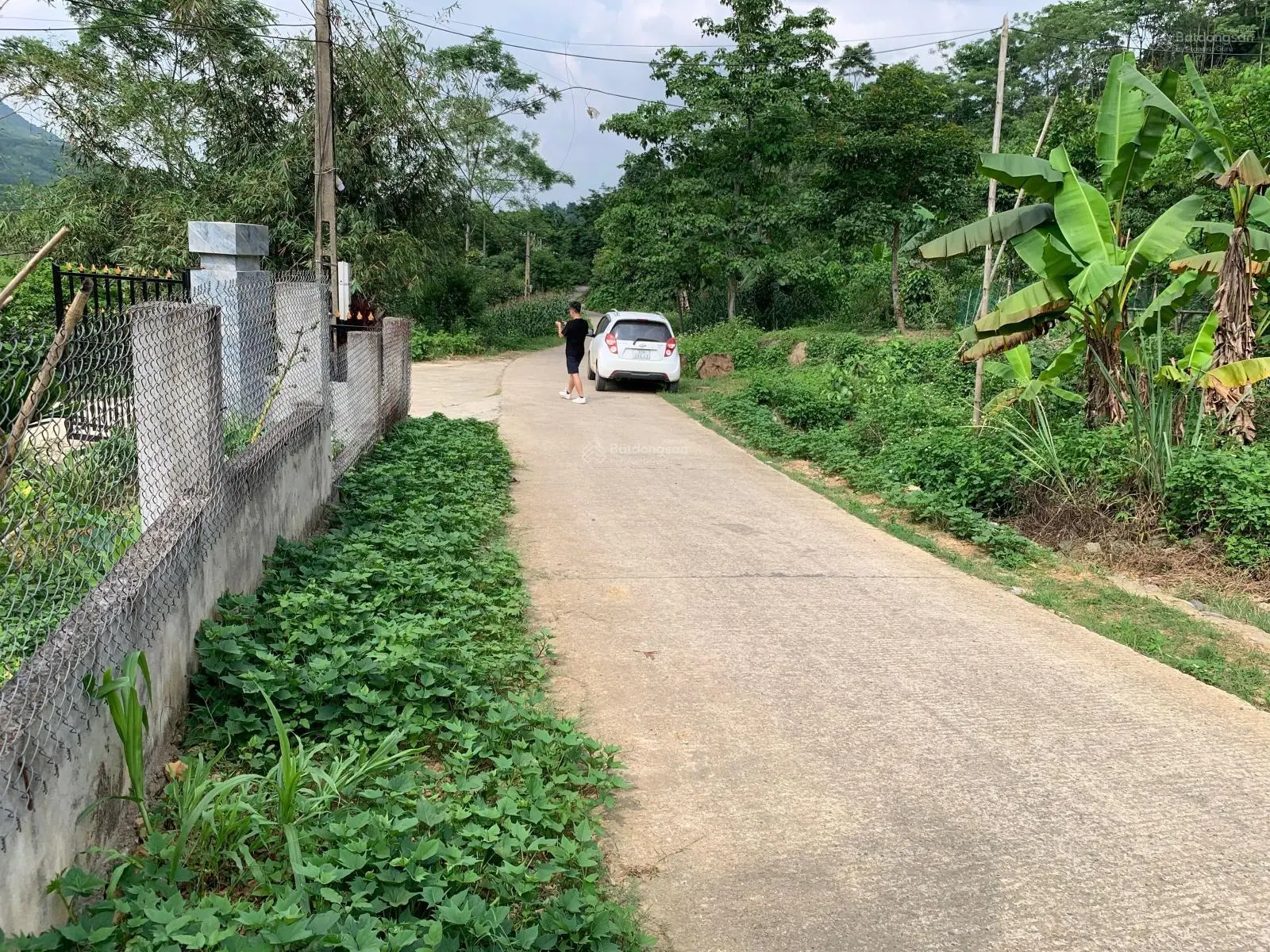 Bán 4300m có 350m ODT view cánh đồng tại trung tâm thị trấn đà bắc hoà bình giá 2ty350