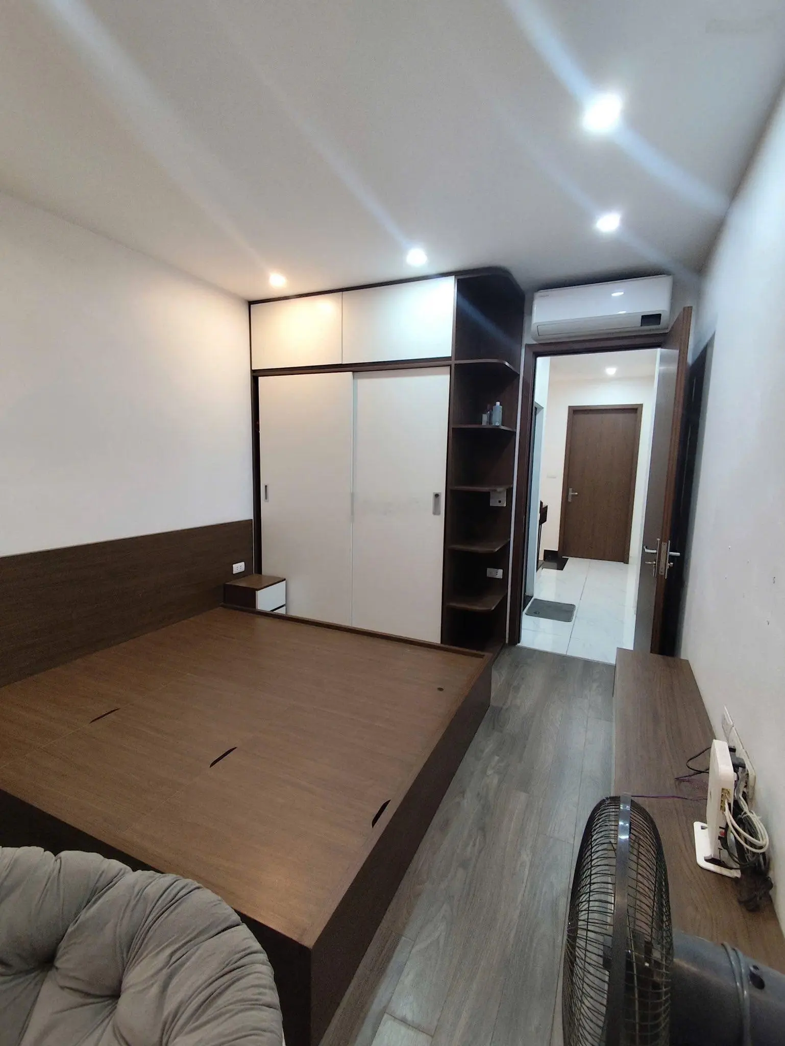 Bán Nhà Trần Cung 38m-Mt4m Dân Xây Phân Lô , 3 Thoáng , Ngõ Nông , Cạnh Phố , Ô Tô Đỗ Cách 20