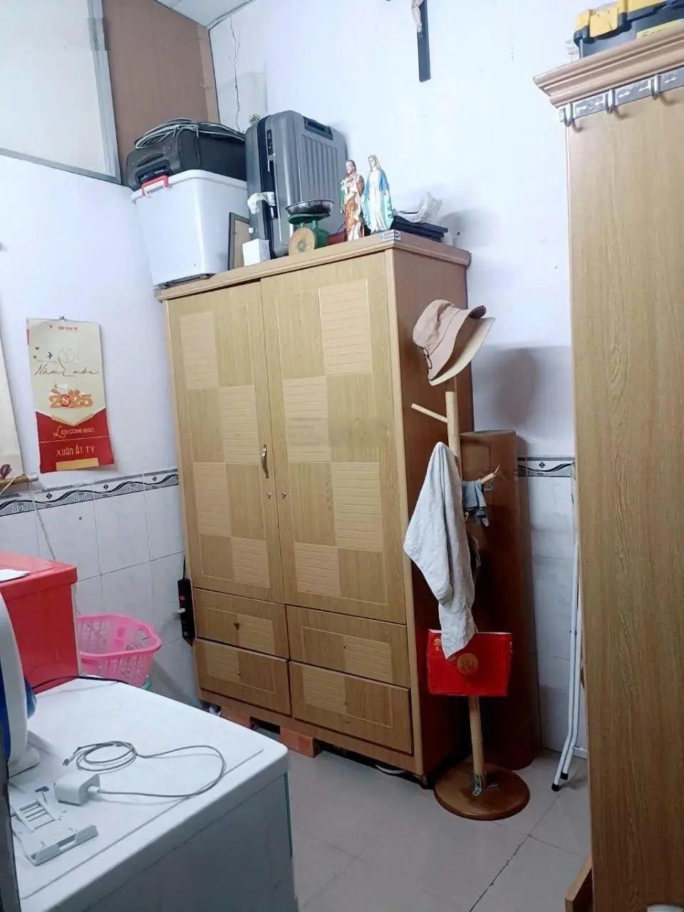 Nhà cấp 4 hiện trạng đẹp ở ngay, mặt tiền đường Hồng Sến, P. Long Thạnh Mỹ , Q.9