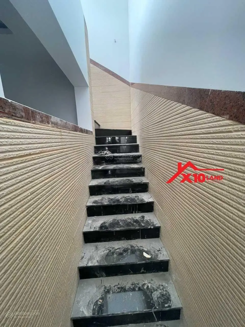 Bán gấp nhà 2 tầng mới keng cách Nguyễn Ái Quốc 100 mét, chỉ 2.85 tỷ