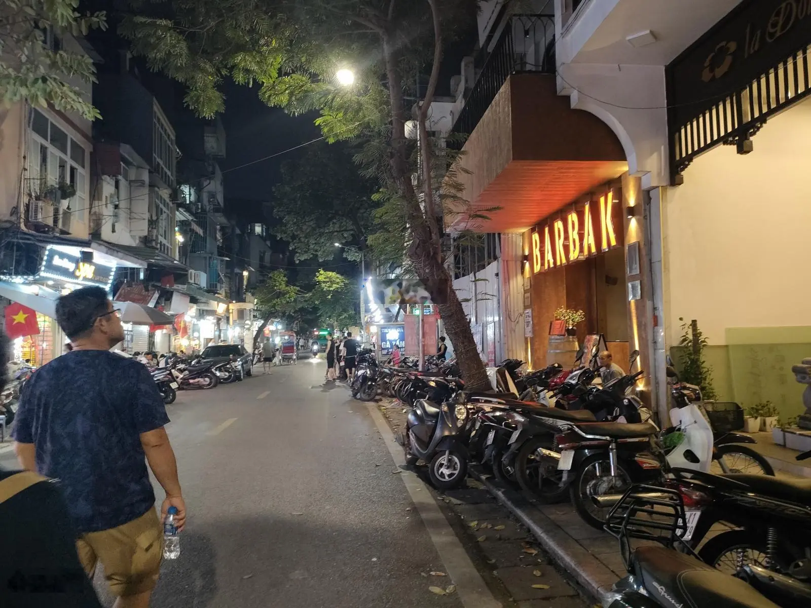 Mặt phố hàng bồ, quận hoàn kiếm, dt52m,x6 tầng mt 4,3m chỉ 45 tỉ