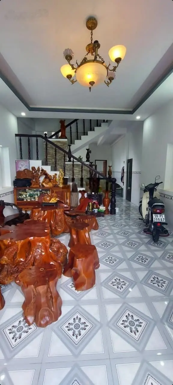 Nhà 1 trệt 1 lầu, SHR, 100m2 (5x20m) full thổ cư, xã Tân Thông Hội, giá 1tỷ350
