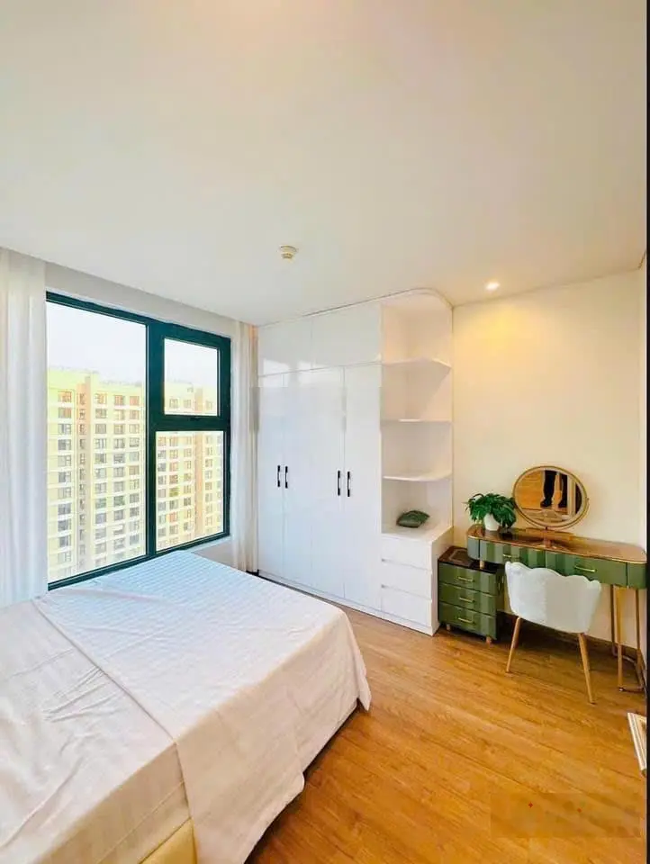 Cần tiền gia đình e bán gấp căn hộ 2pn chung cư Green Bay Garden(Bim 30 Tâng) Hùng Thắng - Hạ Long
