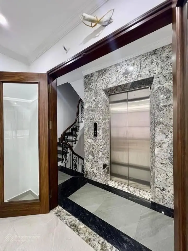 37 tỷ nhỉnh có nhà đẹp mặt phố nguyễn khang - lô góc - 8 tầng * 85m2, mt12 - thang máy - kd,vp đỉnh