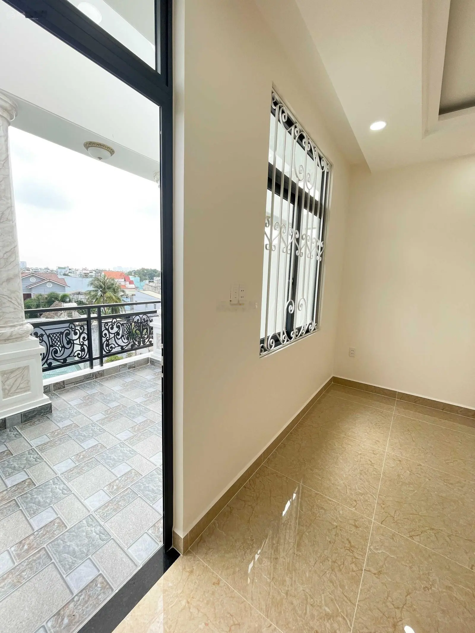 Nhà cực đẹp trong khu đồng bộ ven Sông Sài Gòn, Liền kề Vạn Phúc, 60m2 (nở hậu), Nhà mới sổ riêng