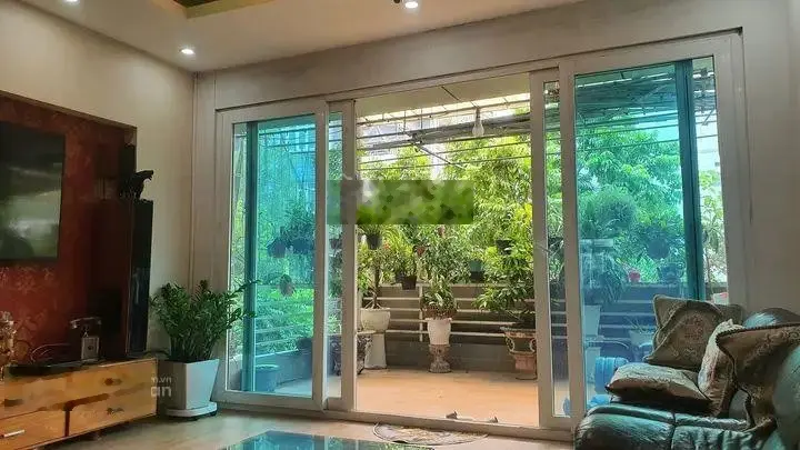 Vip - Biệt thự sang trọng cỗ máy in tiền - kinh doanh cho thu nhập cao. Gần chợ, trường học